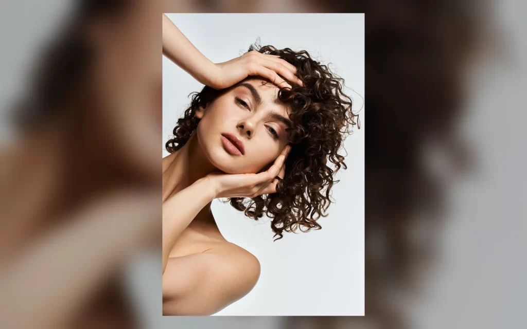 Cabello rizado en primavera — definición, volumen y control de humedad
